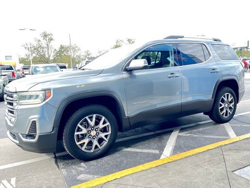 Used 2023 GMC Acadia SLT image 10