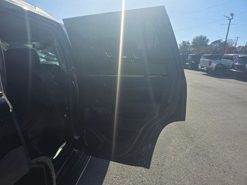 Used 2015 GMC Yukon SLT image 11