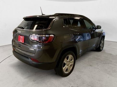 Used 2022 Jeep Compass Latitude image 6
