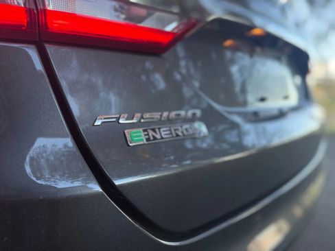 Used 2018 Ford Fusion Energi SE image 28