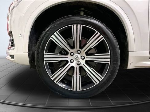 Certified 2024 Volvo XC90 T8 Ultimate AWD/4WD image 12