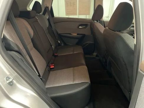 Used 2023 Nissan Rogue SV AWD/4WD image 14