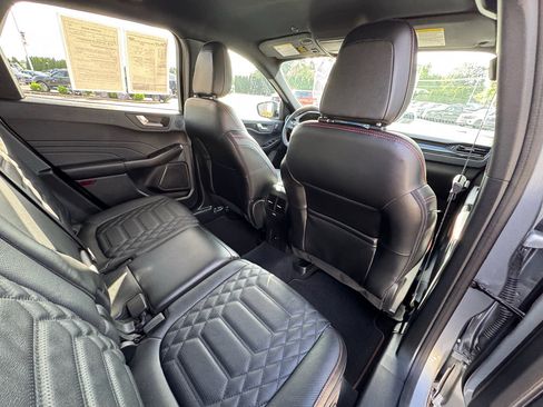 Used 2023 Ford Escape ST-Line Elite w/ Premium Technology Package AWD/4WD image 17