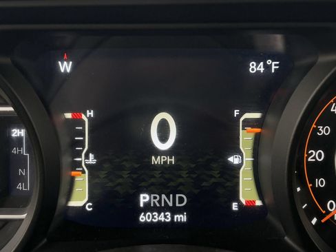 Used 2024 Jeep Wrangler Unlimited Rubicon AWD/4WD image 15