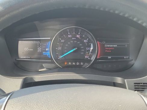 Used 2019 Ford Explorer Limited w/ Ford Safe & Smart Package FWD image 27