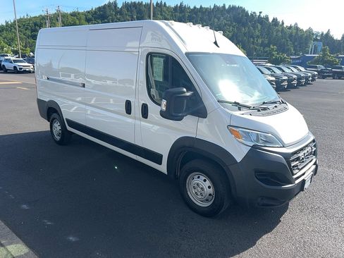 Used 2023 RAM ProMaster 2500 FWD image 4