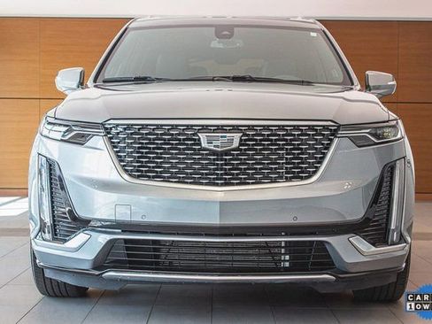 Used 2024 Cadillac XT6 Premium Luxury image 2