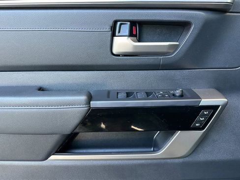 Used 2024 Toyota Tundra Limited image 12