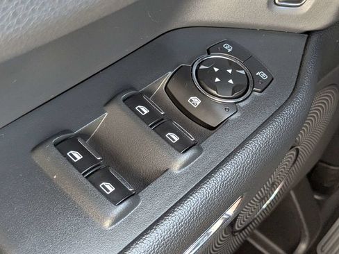 Used 2024 Ford Expedition XLT AWD/4WD image 25