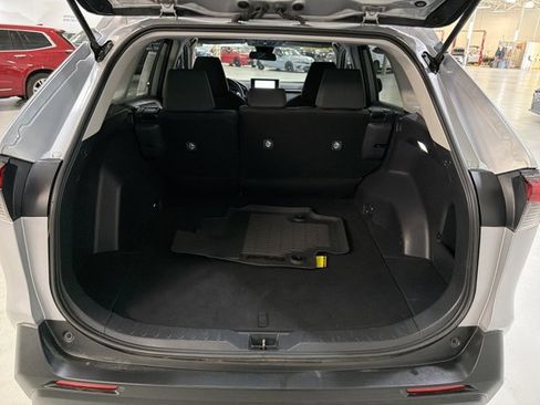 Used 2025 Toyota RAV4 LE image 12
