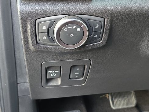 Used 2019 Ford F150 XLT w/ Equipment Group 302A Luxury image 18