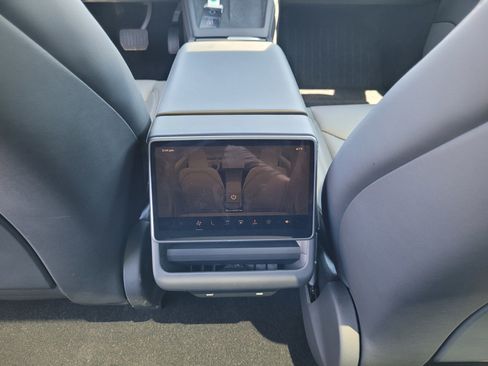 Used 2025 Tesla Model 3 Long Range RWD image 15