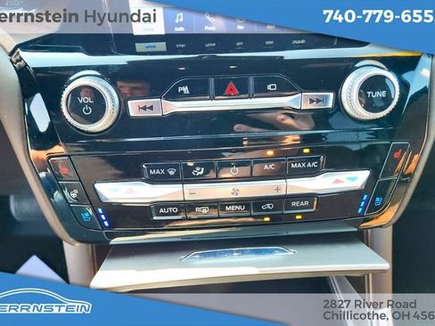 Used 2022 Ford Explorer King Ranch w/ Premium Technology Package AWD/4WD image 22