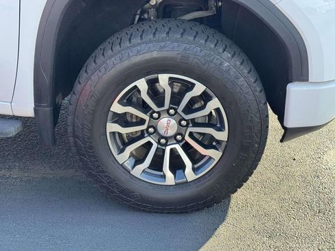 Used 2022 GMC Sierra 1500 AT4 w/ AT4 Premium Package image 7