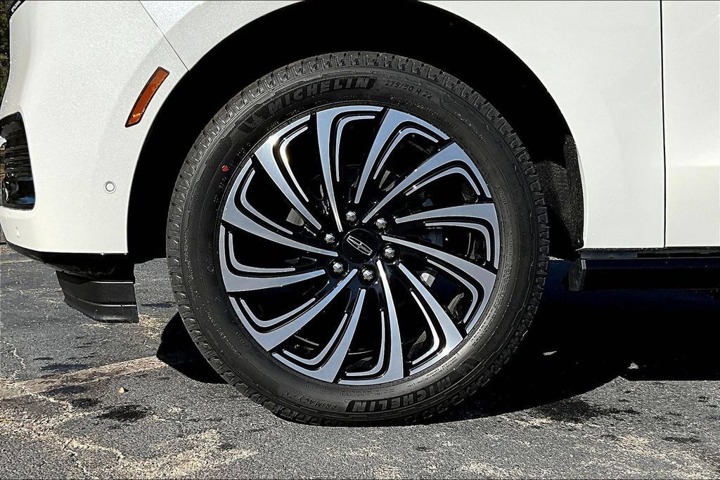New 2025 Lincoln Navigator Black Label AWD/4WD image 12