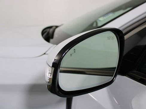 Used 2023 Genesis G70 2.0T w/ Sport Prestige Package image 43