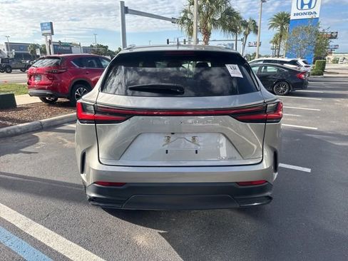 Used 2024 Lexus NX 250 FWD w/ Towing Package (2000 Lbs) image 4