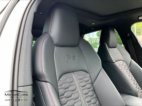Used 2023 Audi RS 6 AWD/4WD image 32