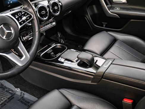 Used 2019 Mercedes-Benz A 220 image 22