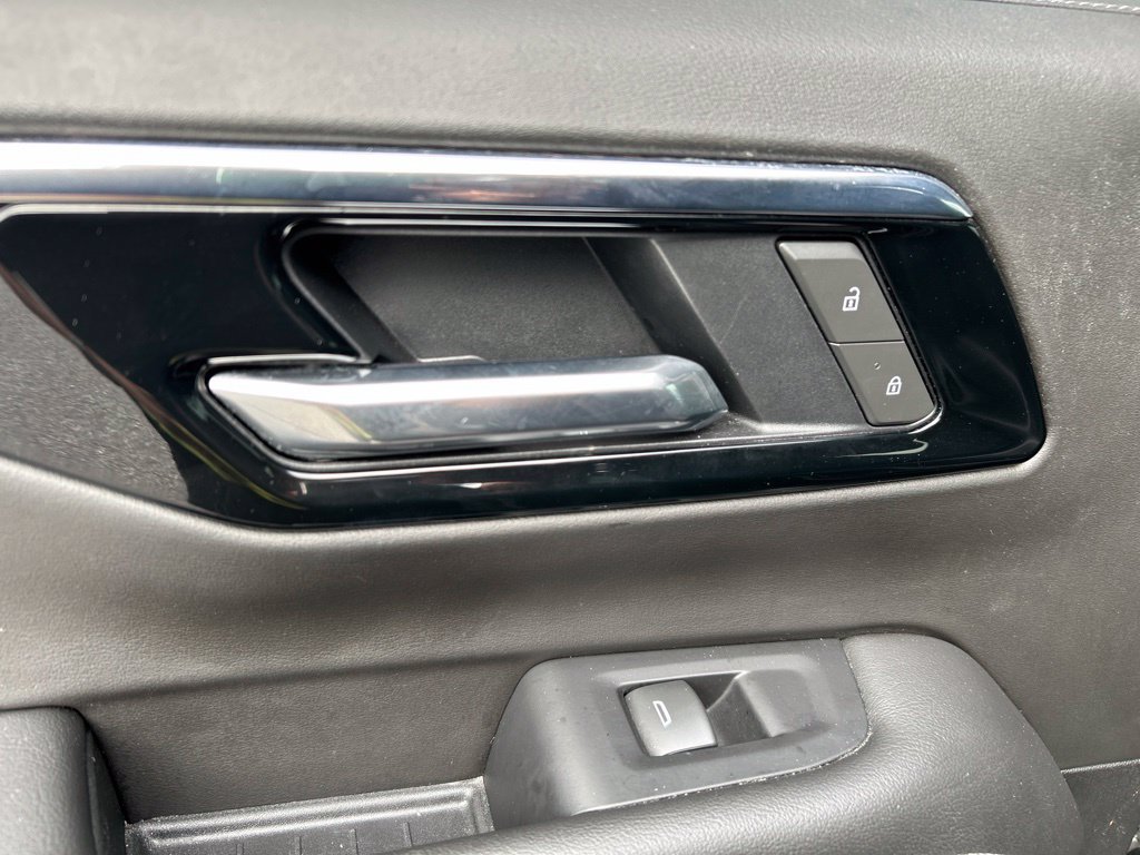 Used 2025 Chevrolet Tahoe LT AWD/4WD image 27