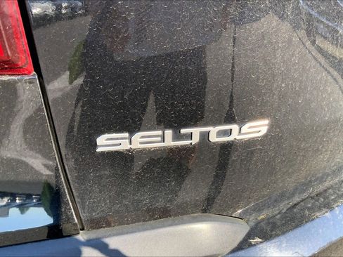 Used 2024 Kia Seltos EX AWD/4WD image 31