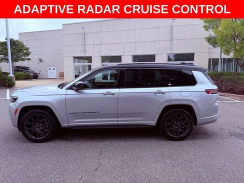 Used 2026 Jeep Grand Cherokee L Summit w/ Obsidian Package AWD/4WD image 4
