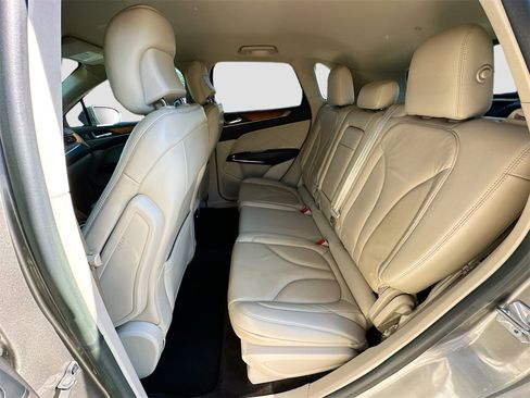 Used 2017 Lincoln MKC Select w/ Select Plus Package image 22