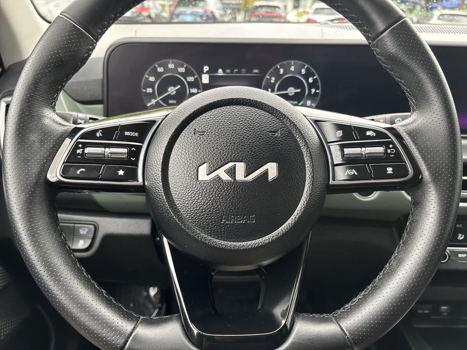Used 2024 Kia Seltos SX w/ SX Sunroof Package AWD/4WD image 11
