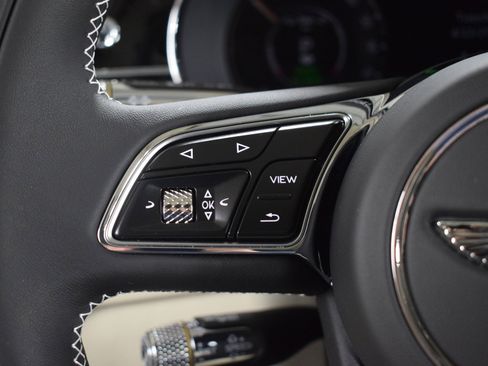 New 2025 Bentley Flying Spur Plug-In Hybrid image 26