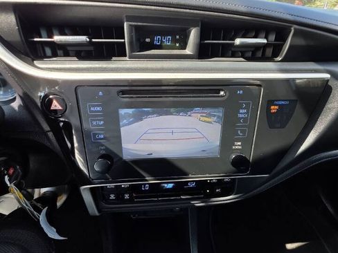 Used 2019 Toyota Corolla SE FWD image 17