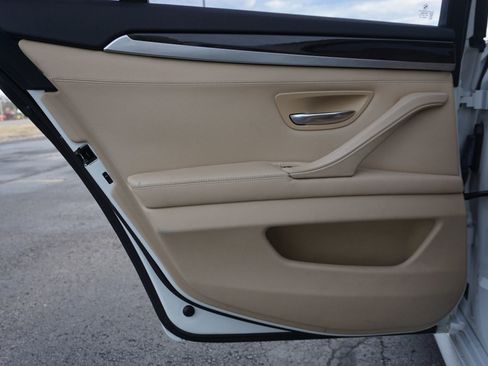 Used 2011 BMW 535i xDrive Sedan image 14