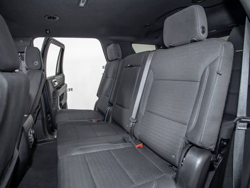 Used 2024 Chevrolet Tahoe LS RWD image 15