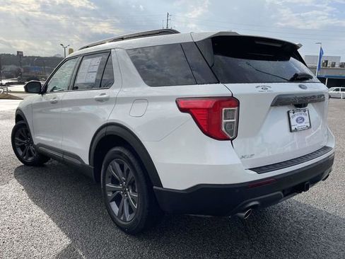Certified 2023 Ford Explorer XLT w/ Equipment Group 202A image 5