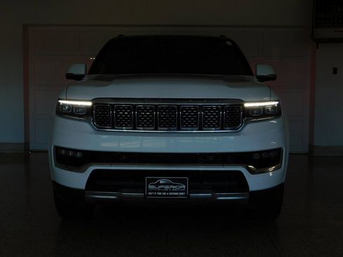 Used 2022 Jeep Grand Wagoneer Series II w/ Convenience Group III image 13