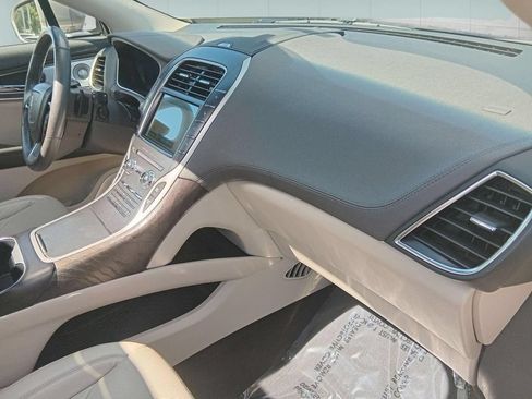 Certified 2023 Lincoln Nautilus AWD w/ Premium Package image 32