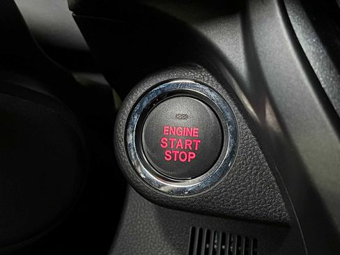 Used 2025 Subaru Forester Premium image 31