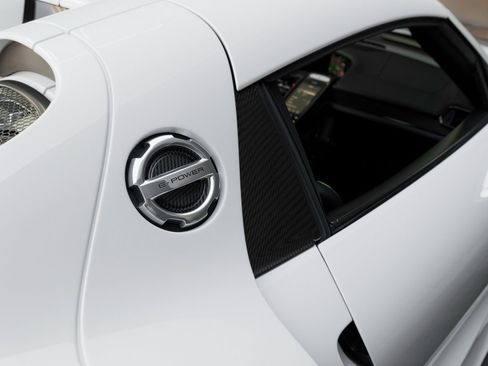 Used 2015 Porsche 918 Spyder AWD/4WD image 40