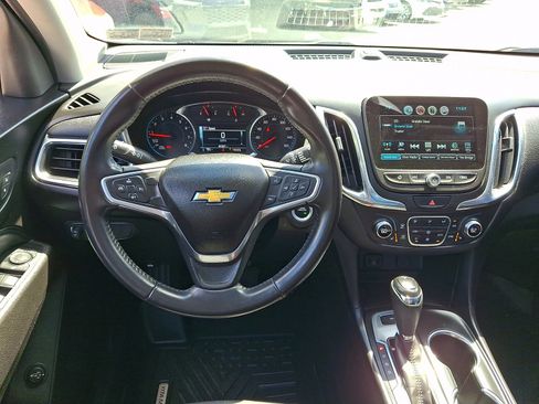 Used 2018 Chevrolet Equinox LT w/ Sun & Infotainment Package AWD/4WD image 12