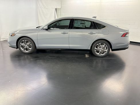 New 2026 Honda Accord EX-L image 2