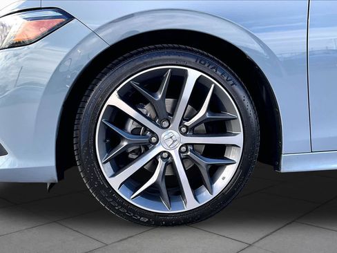 Used 2022 Honda Civic Touring image 10