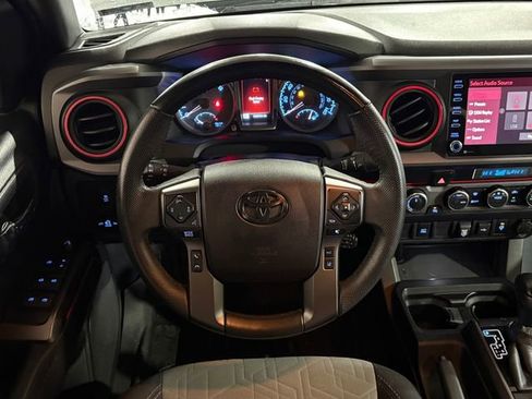 Certified 2021 Toyota Tacoma TRD Off-Road image 21