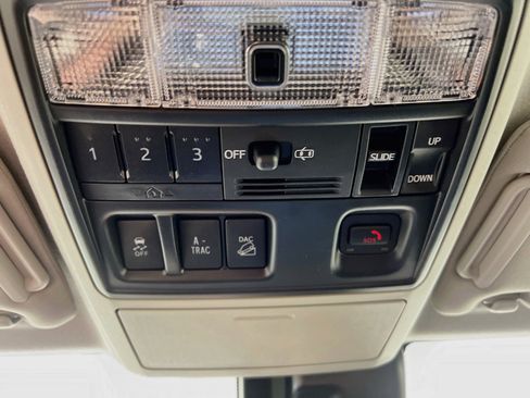 Used 2023 Toyota 4Runner 40th Anniversary SE AWD/4WD image 21