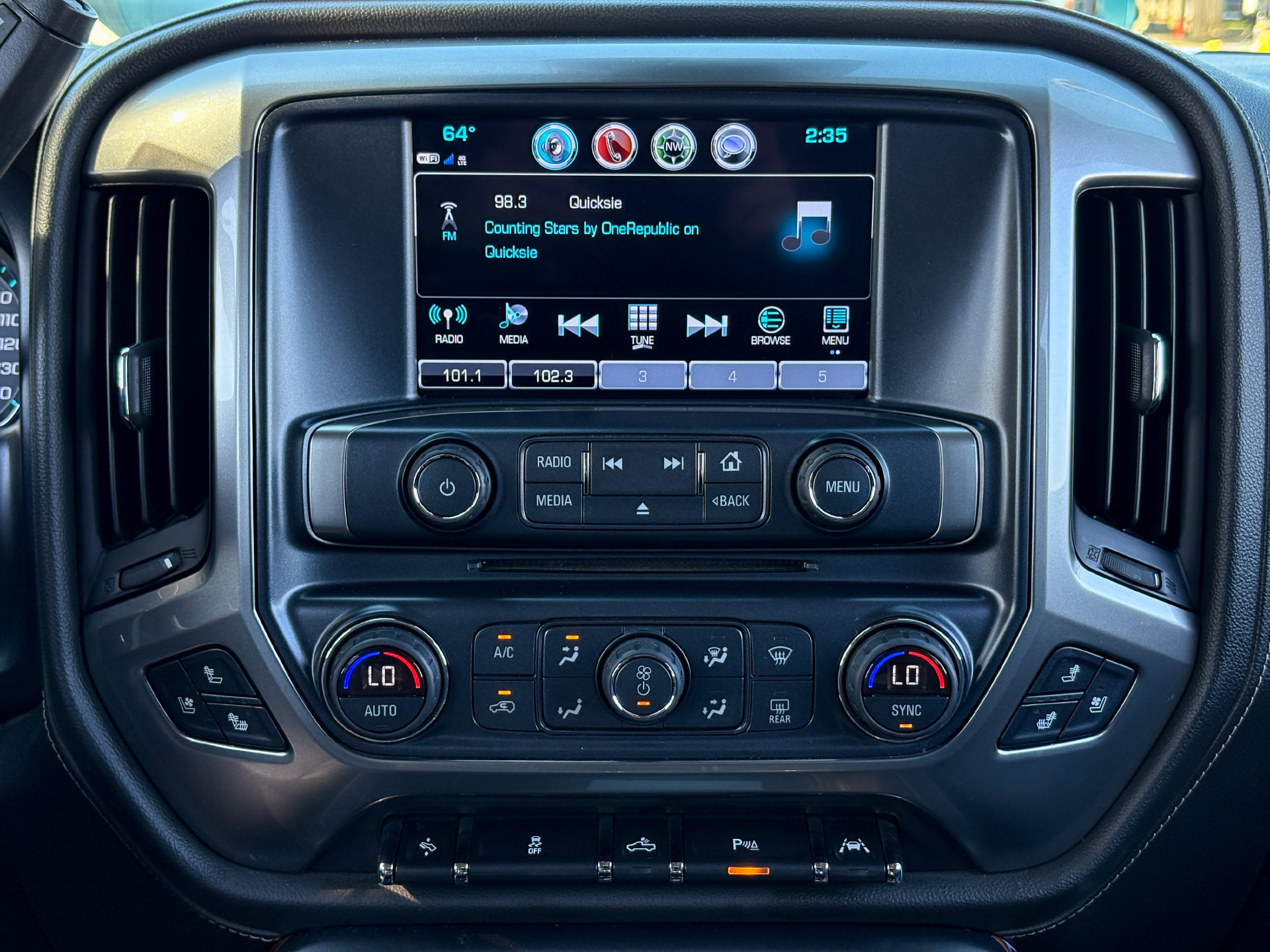Used 2018 Chevrolet Silverado 1500 LTZ w/ Sport Package AWD/4WD image 18