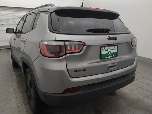 Used 2018 Jeep Compass Latitude w/ Popular Equipment Group AWD/4WD image 5