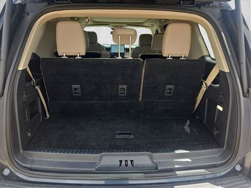 Used 2024 Ford Expedition Limited RWD image 6