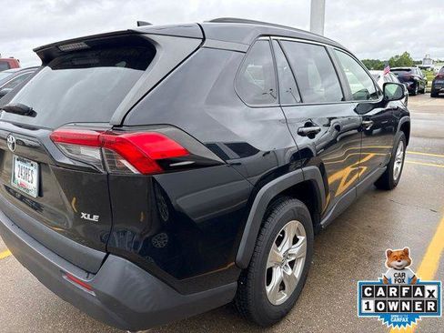 Used 2019 Toyota RAV4 XLE w/ Convenience Package FWD image 7