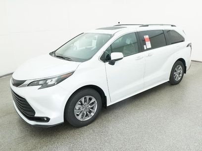 New 2025 Toyota Sienna XLE