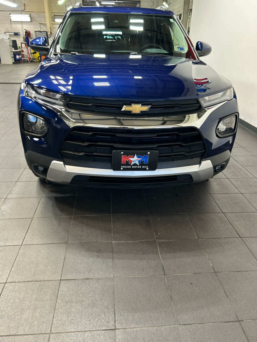 Used 2023 Chevrolet TrailBlazer LT AWD/4WD image 3