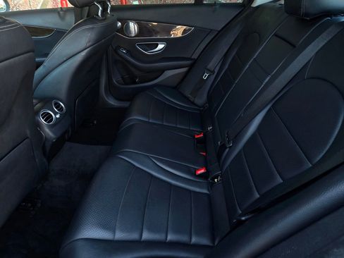Used 2018 Mercedes-Benz C 300 4MATIC Sedan image 11