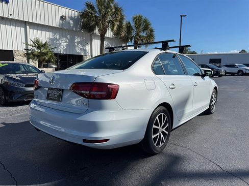 Used 2018 Volkswagen Jetta SE FWD image 8